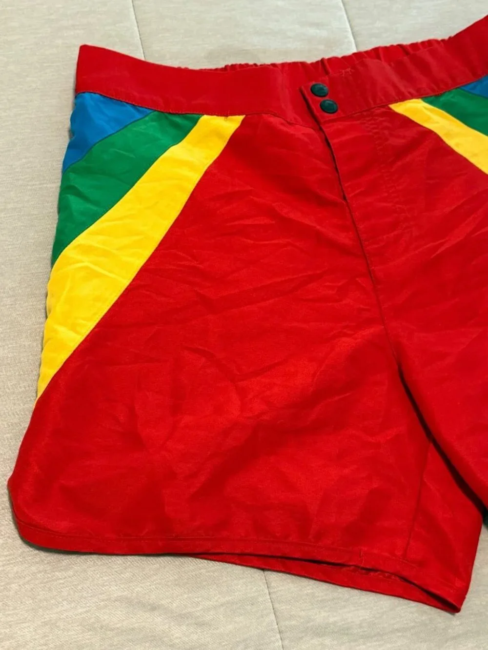 Chubbies Mens Red Yellow Green Retro Swim Trunks Board Shorts Medium M